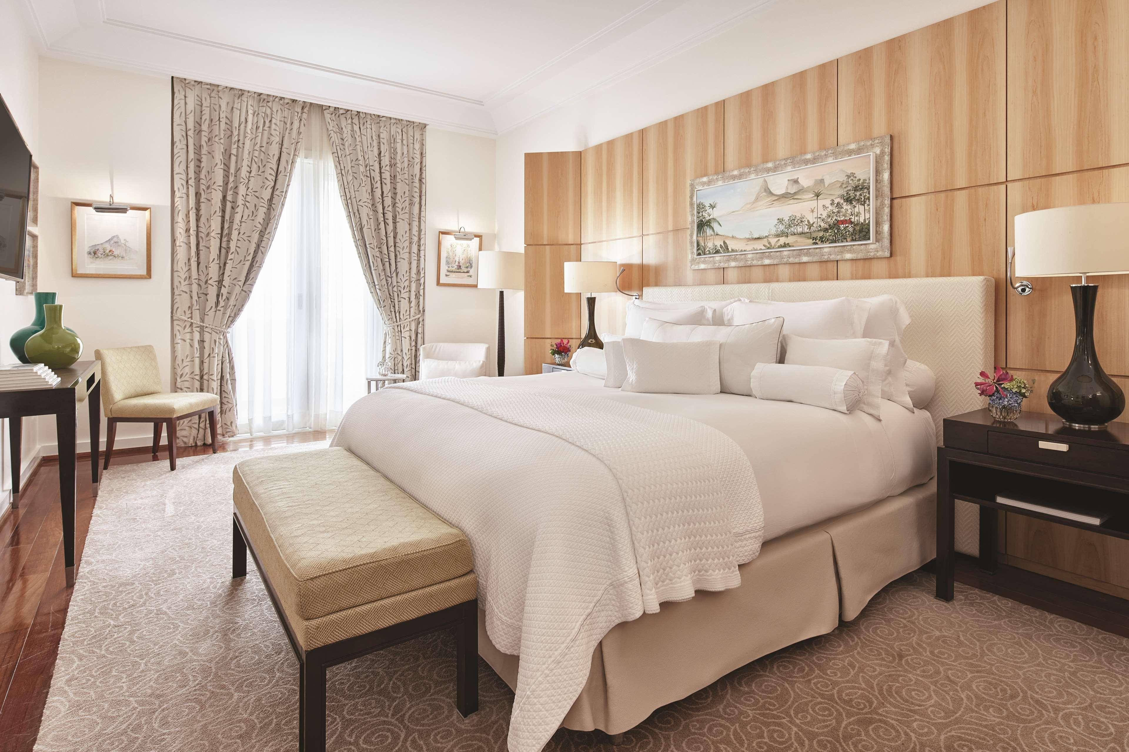 Copacabana Palace, A Belmond Hotel, Ріо-де-Жанейро Екстер'єр фото A bedroom at the Four Seasons Hotel